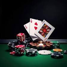 Bàn casino trực tuyến live với dealer thật tại hitclub 88 Việt Nam